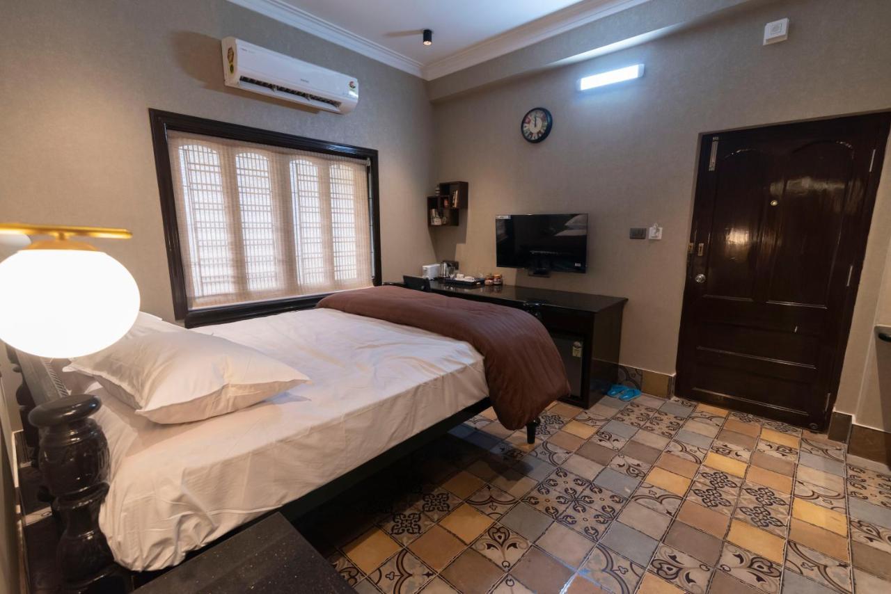 J'S Nest Hotel Kolkata Ngoại thất bức ảnh